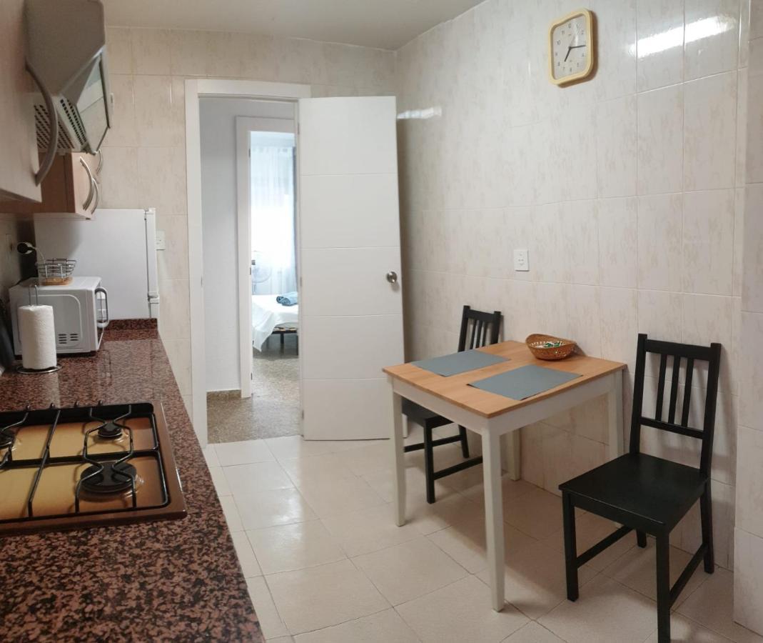 Apartment For 6 People. Valencia Exterior photo
